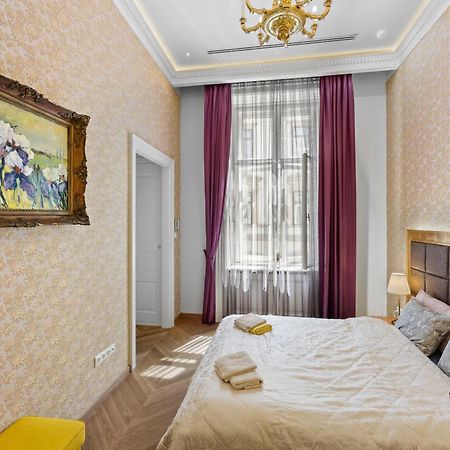 Count Zrinyi Basilica Luxurious Residence Budapest Exteriör bild