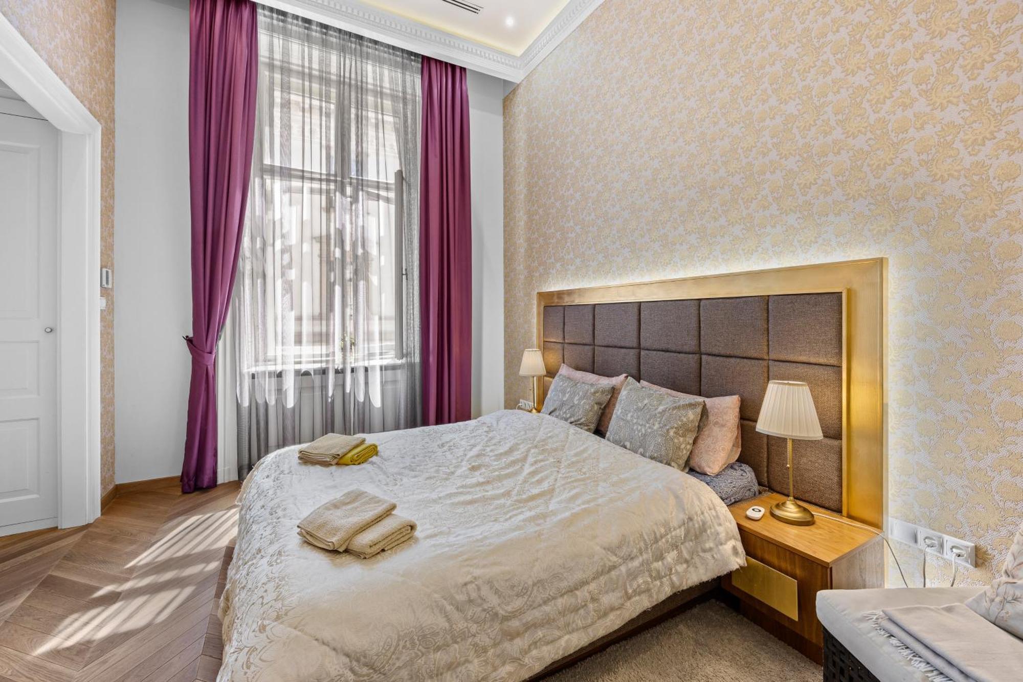 Count Zrinyi Basilica Luxurious Residence Budapest Exteriör bild