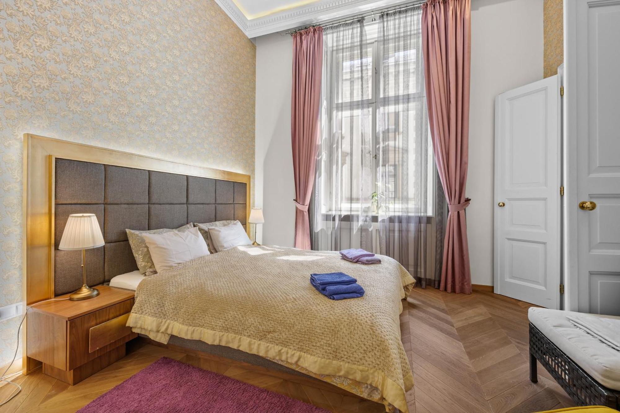 Count Zrinyi Basilica Luxurious Residence Budapest Exteriör bild