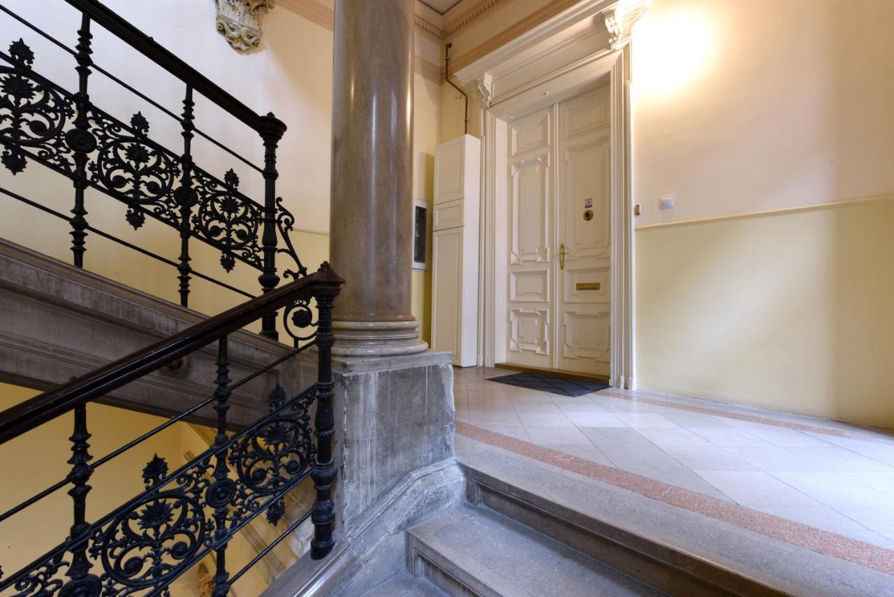 Count Zrinyi Basilica Luxurious Residence Budapest Exteriör bild